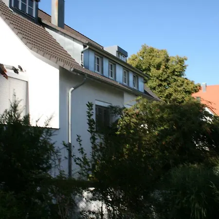 Ruhiges Und Zentral Gelegenes