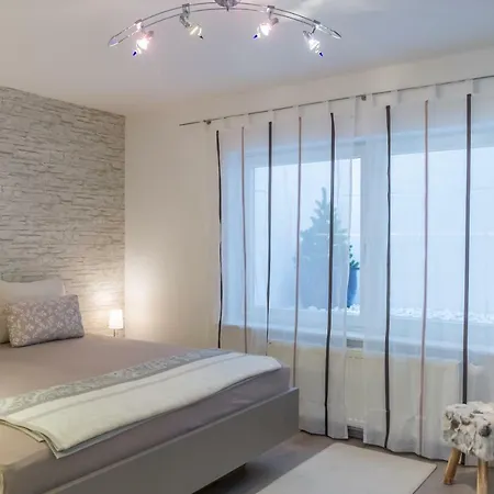 Ruhiges Und Zentral Gelegenes